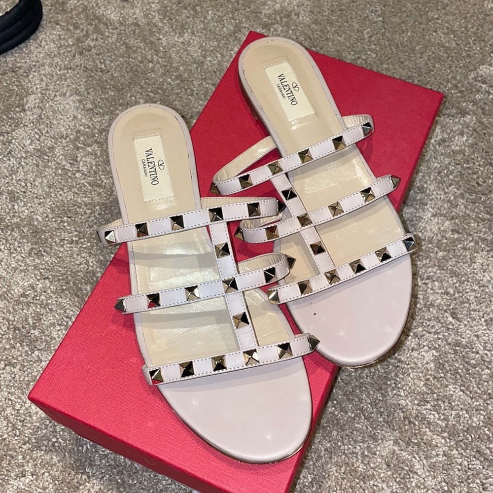 VALENTINO GARAVANI ROCKSTUD FLAT SLIDE SANDAL